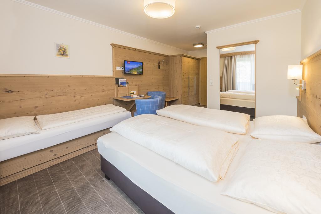 Hotel Garni Entstrasser Kitzbühel Esterno foto